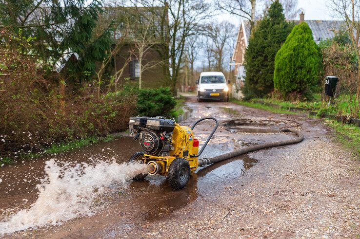 In beeld: Derde waterleidingbreuk binnen 24 uur op Agnietenberg - Foto: Peter Denekamp