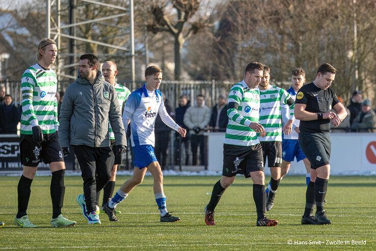 Focus op amateurvoetbal: ZAC wint stadsderby van buurman Zwolsche Boys - Foto: Hans Smit