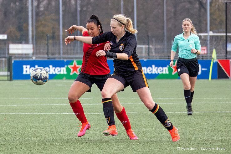 In beeld: Voetbalvrouwen Be Quick ’28 pakken eerste periodetitel na doelpuntenfestijn - Foto: Hans Smit