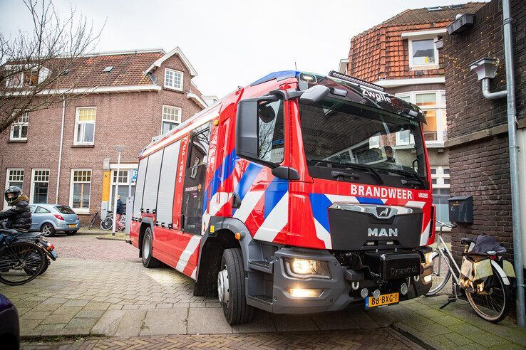 De vuurdoop van het nieuwe blusvoertuig van brandweerpost Zwolle-Zuid afgelopen zaterdag. - Foto: Hugo Janssen