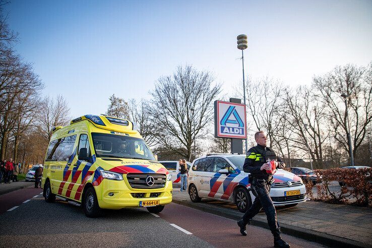 Man overleden bij schietpartij op parkeerplaats Aldi in Aa-landen - Foto: Hugo Janssen