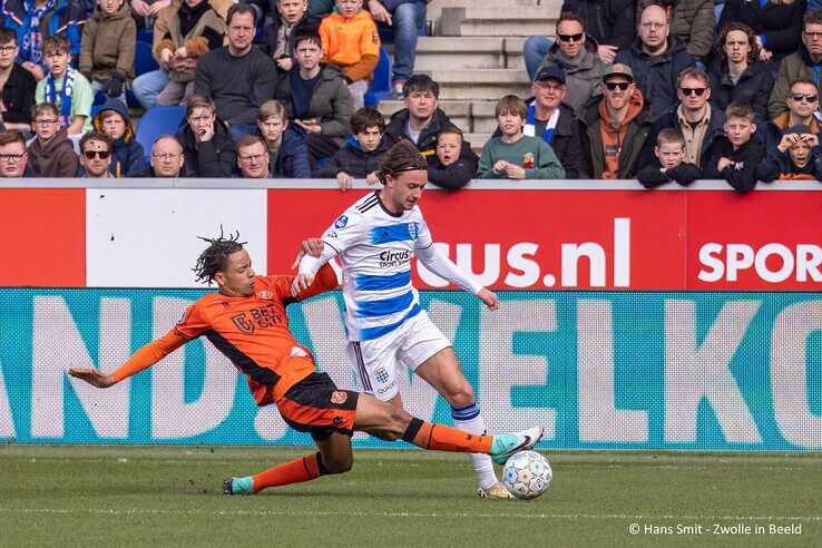 In beeld: PEC Zwolle speelt gelijk tegen hekkensluiter Volendam - Foto: Hans Smit