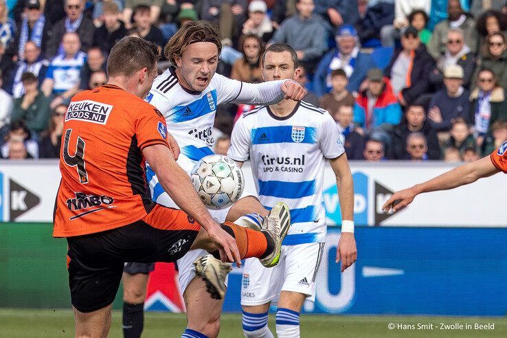 In beeld: PEC Zwolle speelt gelijk tegen hekkensluiter Volendam - Foto: Hans Smit