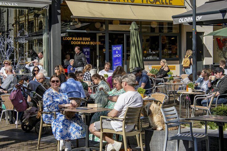 In beeld: Zwolle geniet met volle teugen van warmste 6 april ooit - Foto: Obbe Bakker