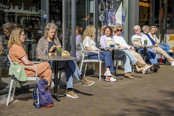 In beeld: Zwolle geniet met volle teugen van warmste 6 april ooit - Foto: Obbe Bakker