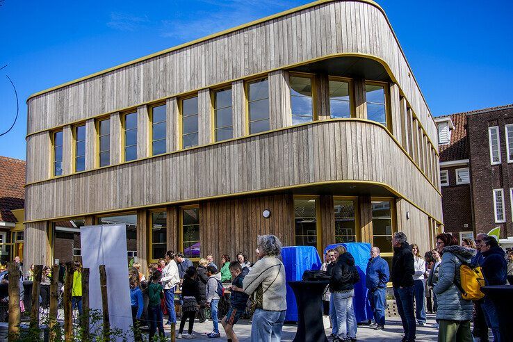 De nieuwbouw van basisschool Het Mozaïek in Assendorp. - Foto: Obbe Bakker