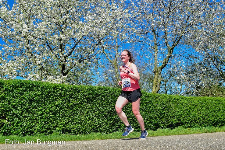 In beeld: Kinderen tot 12 jaar debuteren bij Ekiden Zwolle - Foto: Jan Burgman