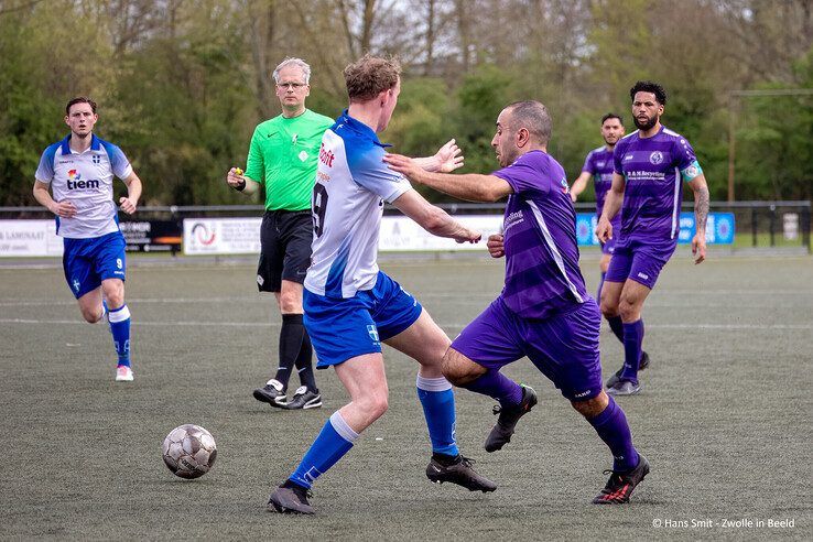 In beeld: ZAC laat belangrijke punten liggen tegen Dieze West - Foto: Hans Smit