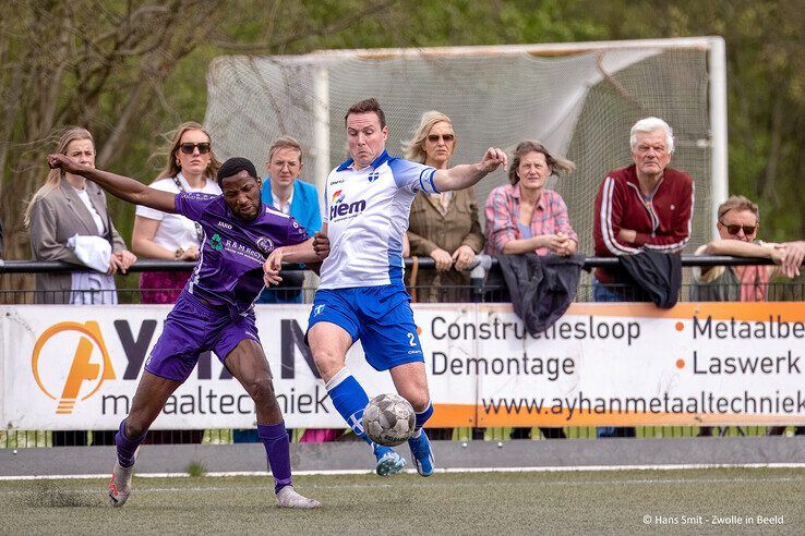 In beeld: ZAC laat belangrijke punten liggen tegen Dieze West - Foto: Hans Smit