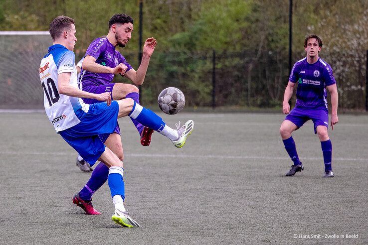 In beeld: ZAC laat belangrijke punten liggen tegen Dieze West - Foto: Hans Smit