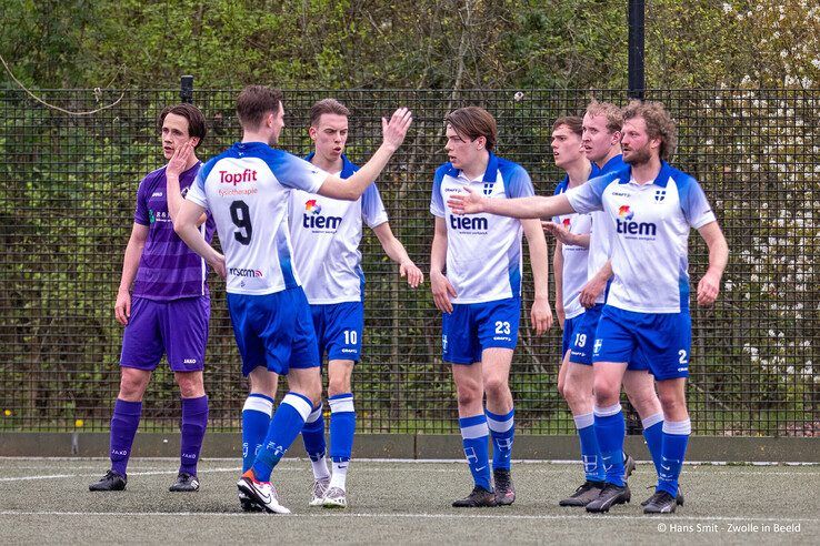 In beeld: ZAC laat belangrijke punten liggen tegen Dieze West - Foto: Hans Smit