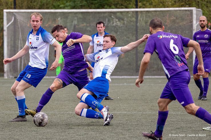 In beeld: ZAC laat belangrijke punten liggen tegen Dieze West - Foto: Hans Smit