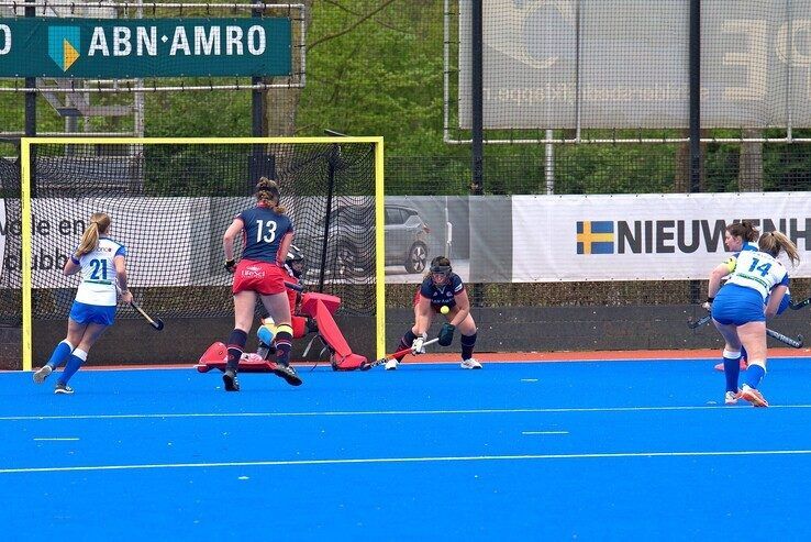 In beeld: Zwolse hockeyvrouwen stevenen af op kraker om derde plek eind volgende maand - Foto: Bob Koning