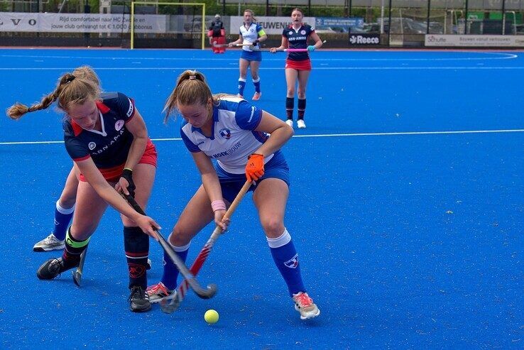 In beeld: Zwolse hockeyvrouwen stevenen af op kraker om derde plek eind volgende maand - Foto: Bob Koning