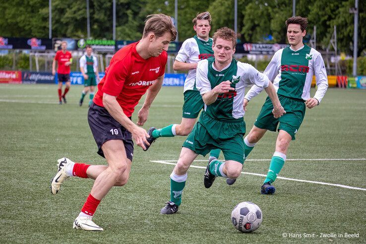 In beeld: Meppel blijft lijstaanvoerder Be Quick ’28 in de nek hijgen - Foto: Hans Smit