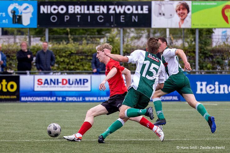 In beeld: Meppel blijft lijstaanvoerder Be Quick ’28 in de nek hijgen - Foto: Hans Smit