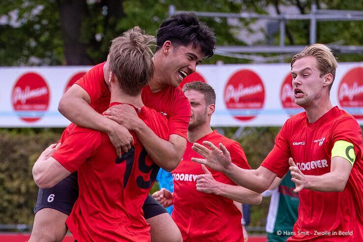 In beeld: Meppel blijft lijstaanvoerder Be Quick ’28 in de nek hijgen - Foto: Hans Smit