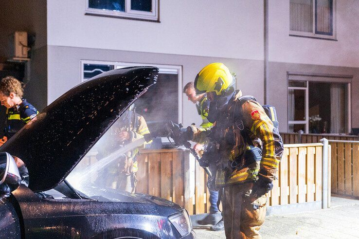 Opnieuw autobrand in Holtenbroek, politie vermoedt brandstichting