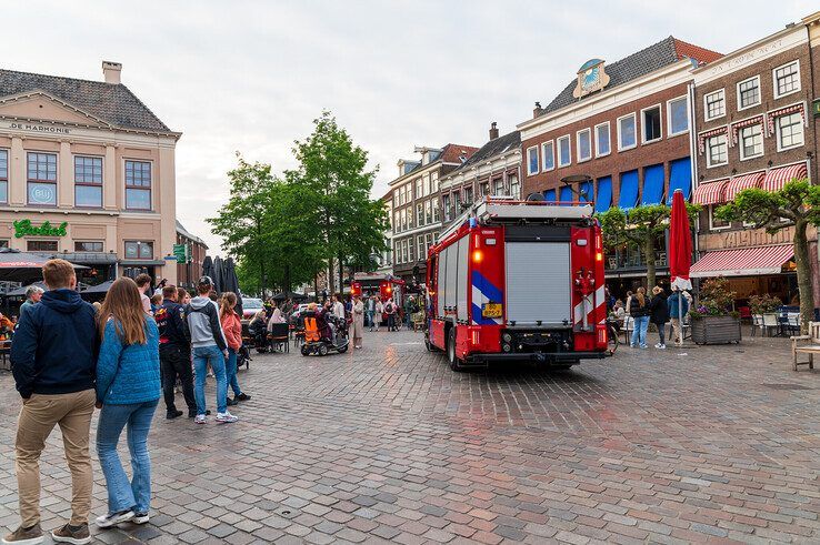 Opnieuw snelt brandweer met spoed naar Melkmarkt - Foto: Peter Denekamp