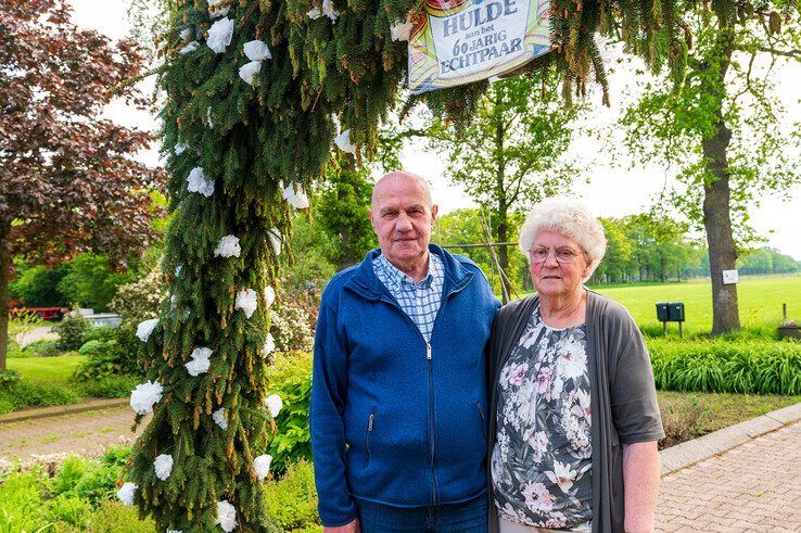 Arend Jan en Gerrie Westerkamp zijn 60 jaar getrouwd. - Foto: Peter Denekamp