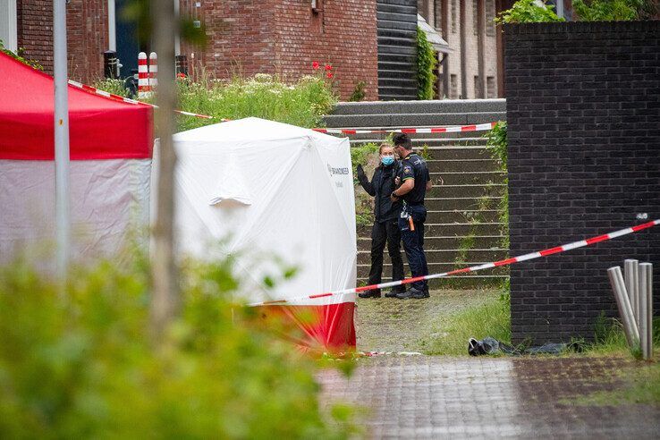 Mogelijk zedendelict in Stadshagen, politie doet onderzoek - Foto: Hugo Janssen