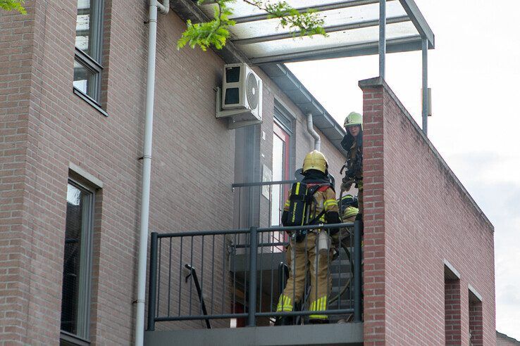 Keukenbrand in Zwolle-Zuid snel onder controle - Foto: Ruben Meinten