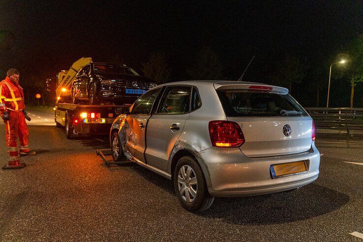 Flinke verkeershinder na ongeval met taxi op Ceintuurbaan - Foto: Peter Denekamp