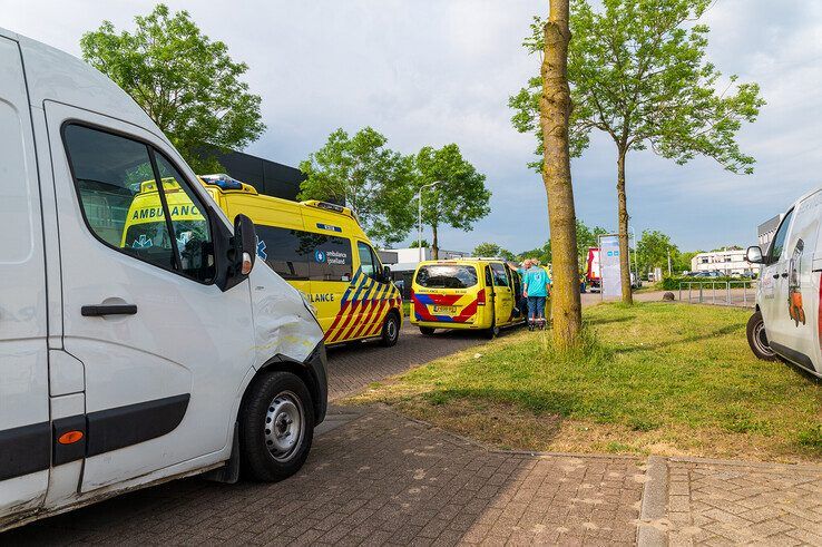 Motorrijder gewond na botsing in Marslanden - Foto: Peter Denekamp