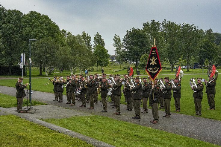 In beeld: Luchtafweergeschut en kanonschoten bij provinciehuis Overijssel - Foto: Obbe Bakker