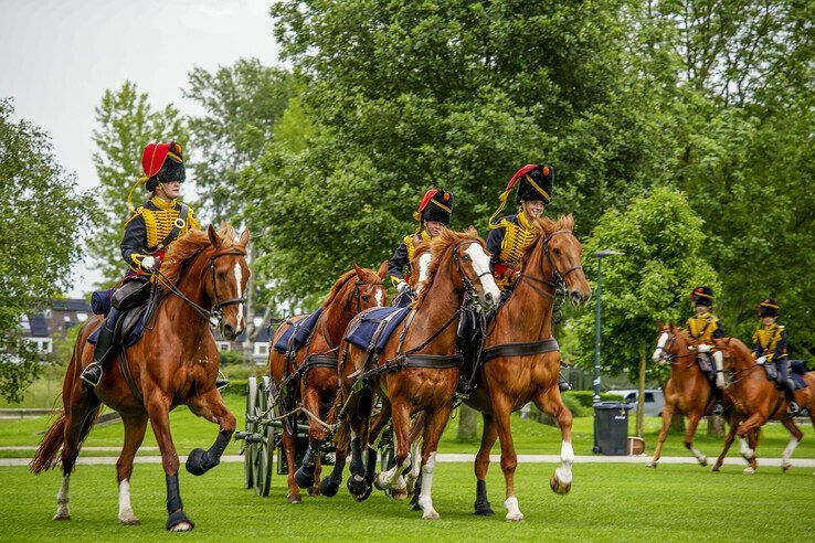 In beeld: Luchtafweergeschut en kanonschoten bij provinciehuis Overijssel - Foto: Obbe Bakker