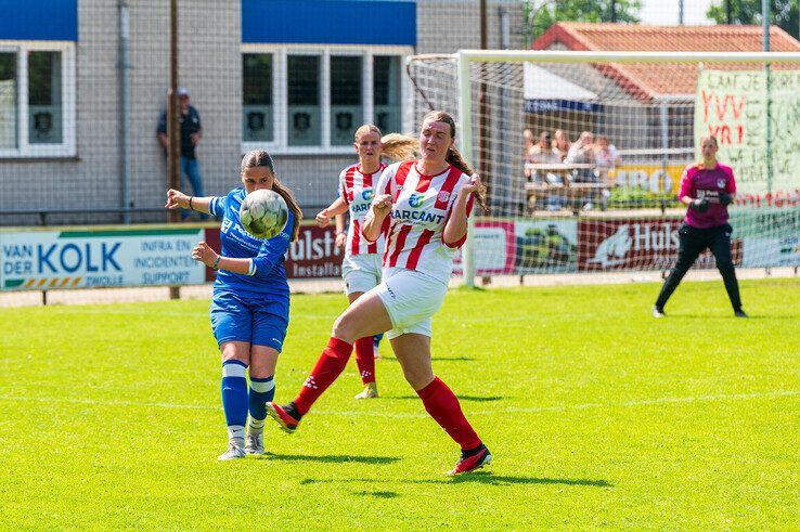 In beeld: WVF verliest laatste competitieduel van kampioen IJVV - Foto: Peter Denekamp