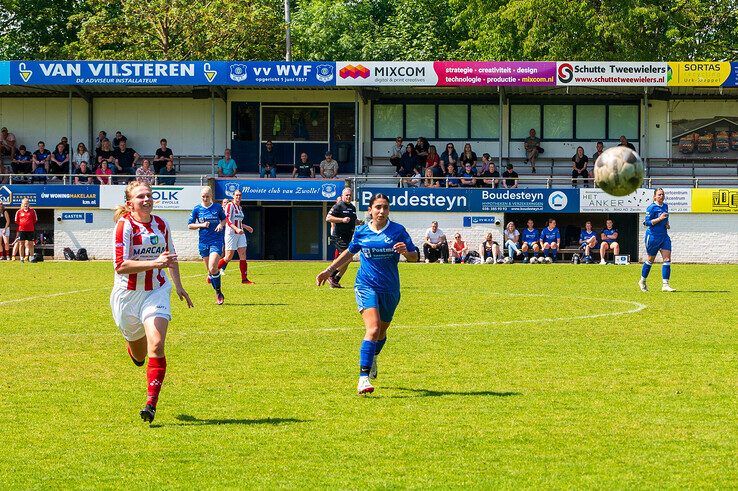 In beeld: WVF verliest laatste competitieduel van kampioen IJVV - Foto: Peter Denekamp