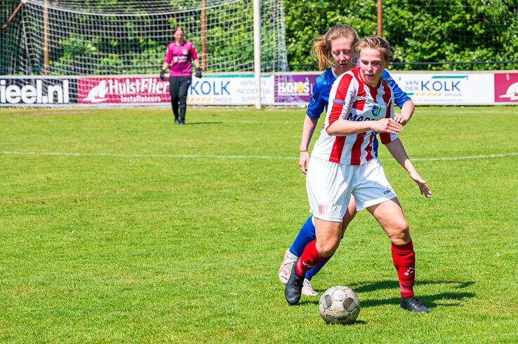 In beeld: WVF verliest laatste competitieduel van kampioen IJVV - Foto: Peter Denekamp