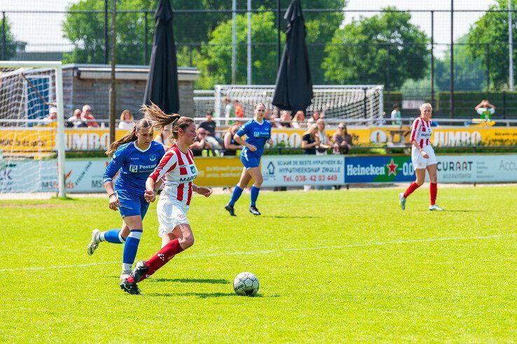 In beeld: WVF verliest laatste competitieduel van kampioen IJVV - Foto: Peter Denekamp