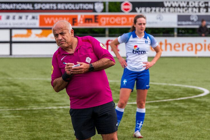 In beeld: Voetbalvrouwen ZAC vegen eersteklasser Sparta Nijkerk van de mat in halve bekerfinale - Foto: Peter Denekamp