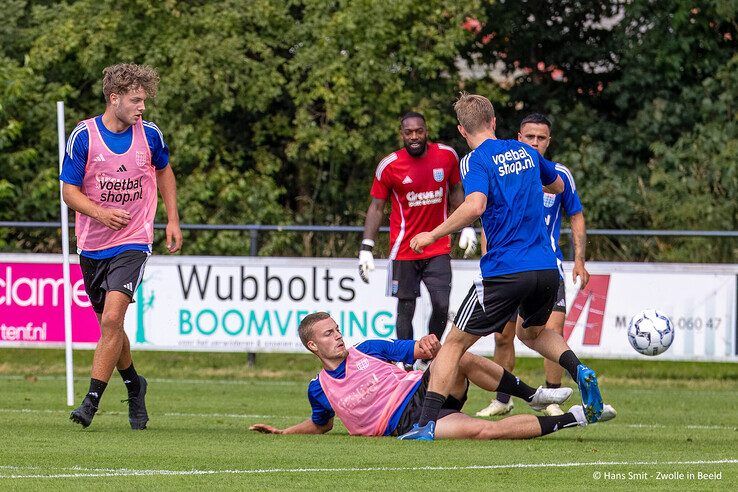 In beeld: Eerste training van nieuwe seizoen zit erop voor PEC Zwolle, zaterdag eerste oefenpot - Foto: Hans Smit