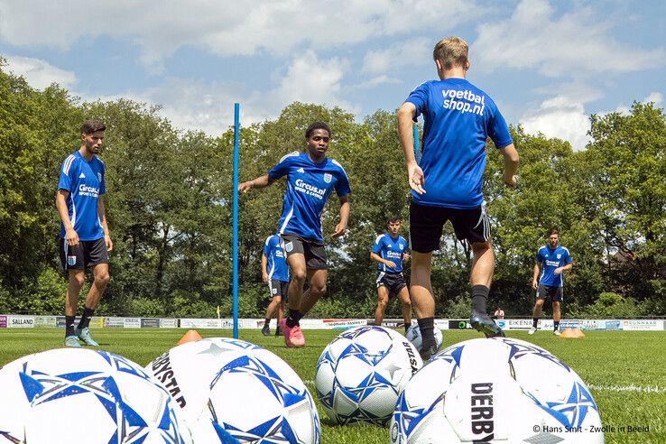 In beeld: Eerste training van nieuwe seizoen zit erop voor PEC Zwolle, zaterdag eerste oefenpot - Foto: Hans Smit