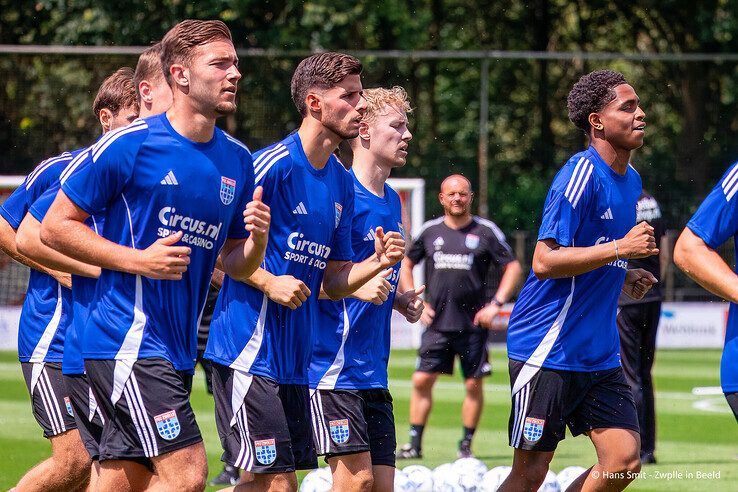 In beeld: Eerste training van nieuwe seizoen zit erop voor PEC Zwolle, zaterdag eerste oefenpot - Foto: Hans Smit