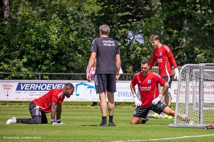 In beeld: Eerste training van nieuwe seizoen zit erop voor PEC Zwolle, zaterdag eerste oefenpot - Foto: Hans Smit