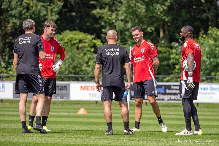 In beeld: Eerste training van nieuwe seizoen zit erop voor PEC Zwolle, zaterdag eerste oefenpot - Foto: Hans Smit