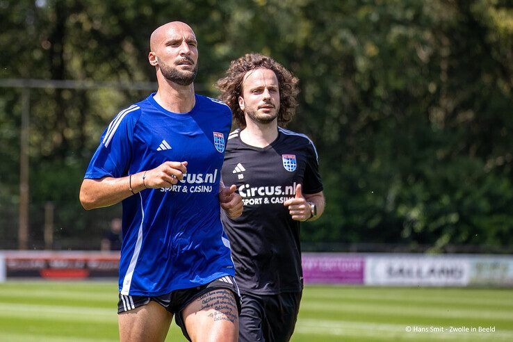 In beeld: Eerste training van nieuwe seizoen zit erop voor PEC Zwolle, zaterdag eerste oefenpot - Foto: Hans Smit