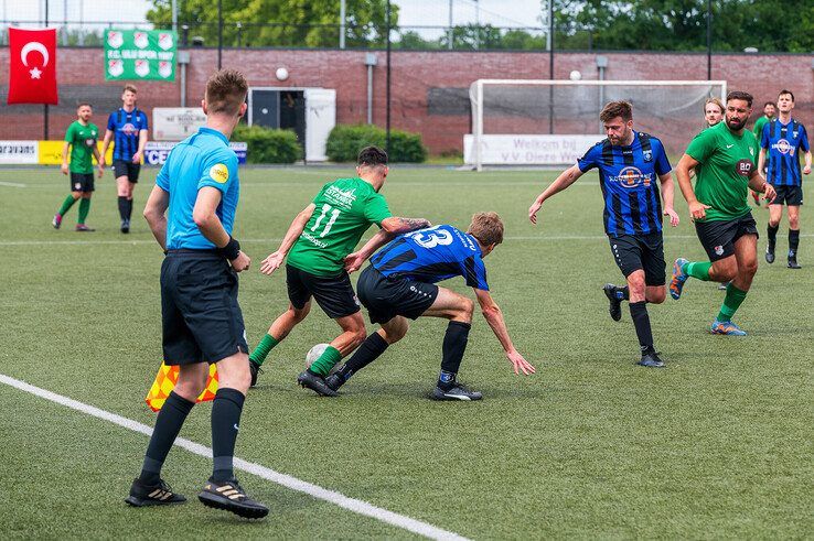 FC Ulu Spor heeft met 1-3 verloren van Kolping Dynamo. - Foto: Peter Denekamp