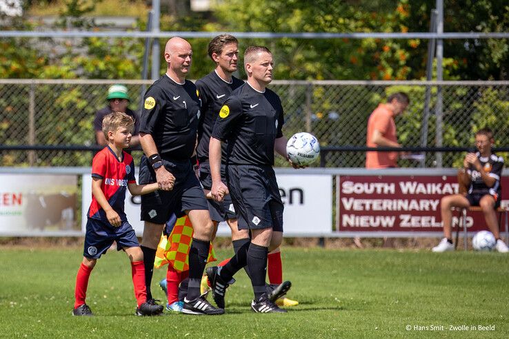 In beeld: PEC Zwolle wint oefenwedstrijd van SV Nieuwleusen - Foto: Hans Smit
