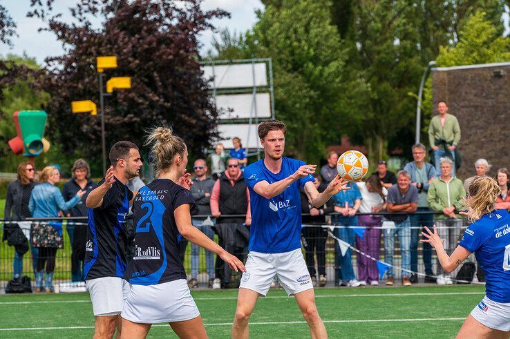 In beeld: Sparta Zwolle grijpt naast promotie naar Ereklasse door ‘collectieve off-day’ - Foto: Peter Denekamp