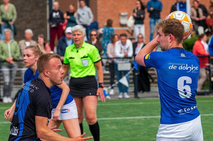 In beeld: Sparta Zwolle grijpt naast promotie naar Ereklasse door ‘collectieve off-day’ - Foto: Peter Denekamp