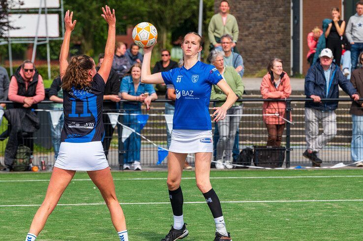 In beeld: Sparta Zwolle grijpt naast promotie naar Ereklasse door ‘collectieve off-day’ - Foto: Peter Denekamp