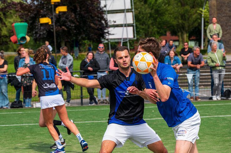 In beeld: Sparta Zwolle grijpt naast promotie naar Ereklasse door ‘collectieve off-day’ - Foto: Peter Denekamp