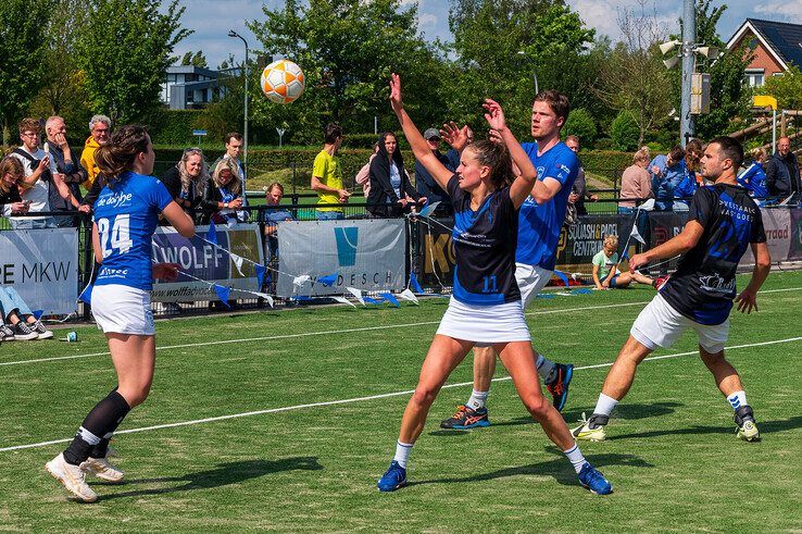 In beeld: Sparta Zwolle grijpt naast promotie naar Ereklasse door ‘collectieve off-day’ - Foto: Peter Denekamp