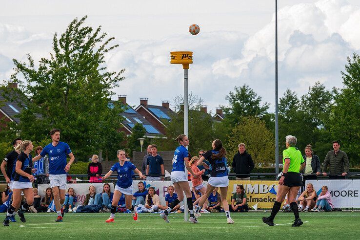 In beeld: Sparta Zwolle grijpt naast promotie naar Ereklasse door ‘collectieve off-day’ - Foto: Peter Denekamp