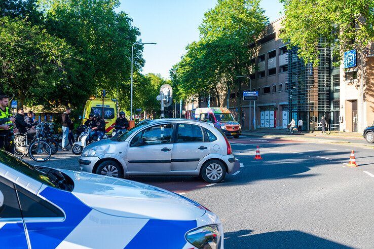 Pizzabezorger schept fietsster in Dieze - Foto: Peter Denekamp